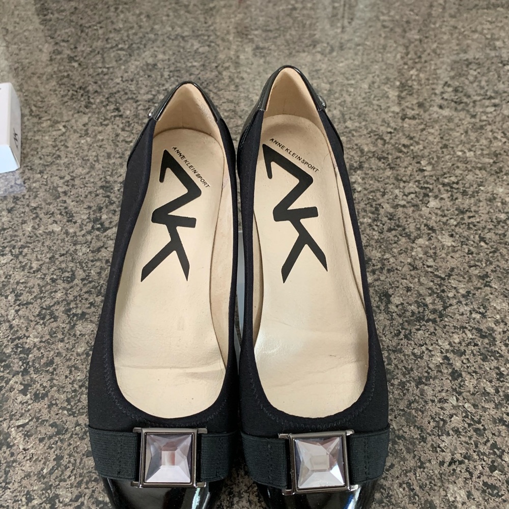 Size 8.5 Anne Klein black flats.  Worn once.